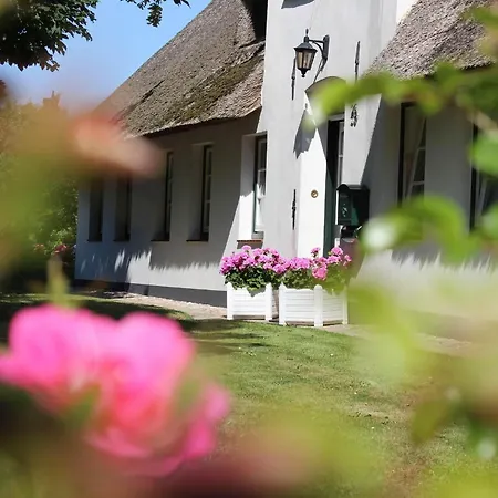 Апартаменты Haus Petje *